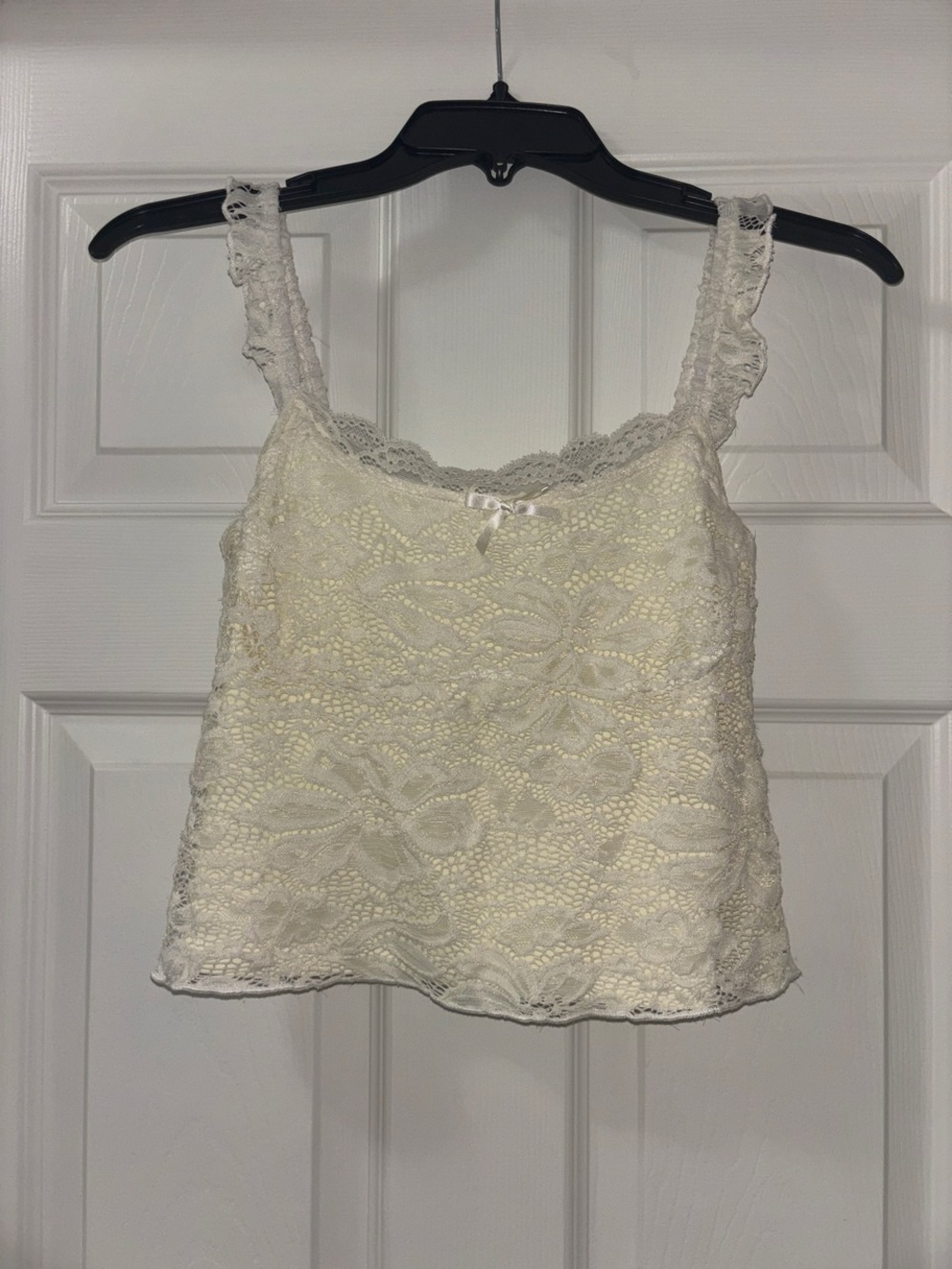 Light yellow floral lace cami top with cute bow in the middle